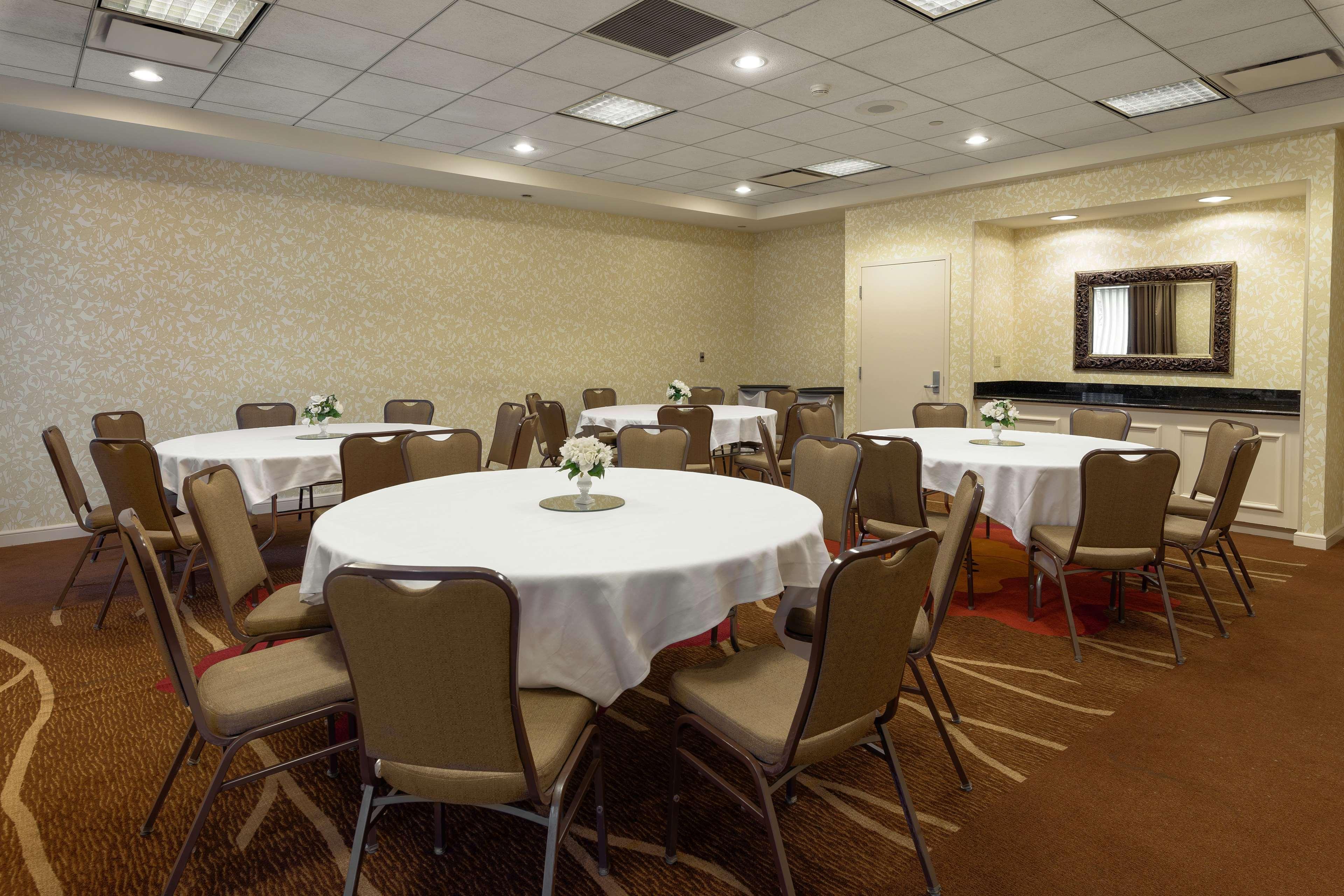 Hilton Garden Cleveland/twinsburg 3*